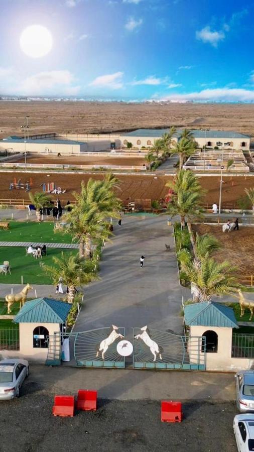 Crystal Blue Hotel Rabigh Bagian luar foto